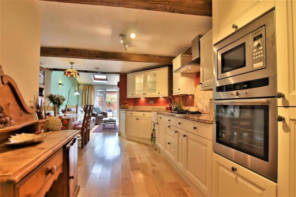 Tudor - Hidden Treasure Apartment Tewkesbury